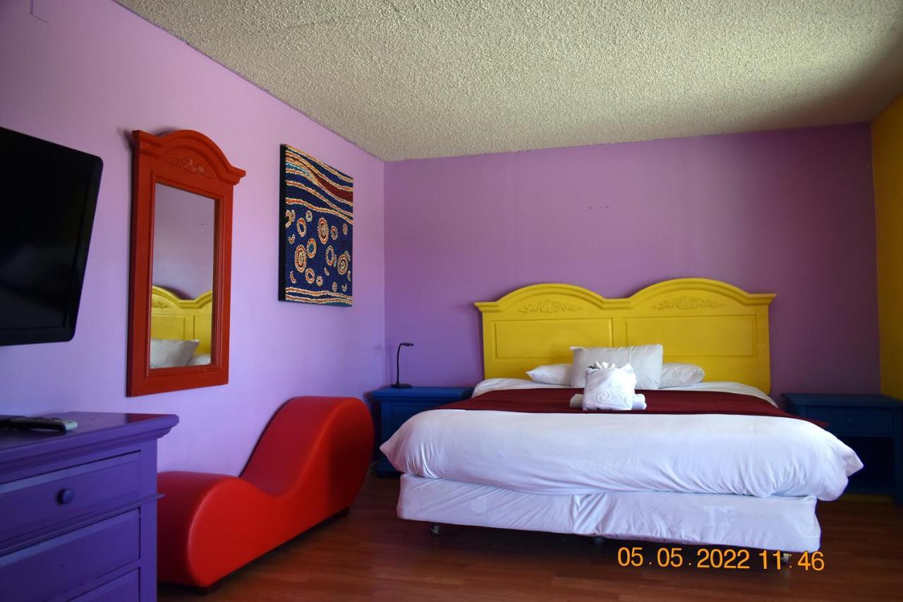 9 Palms Inn Туэнтинайн-Палмс Экстерьер фото