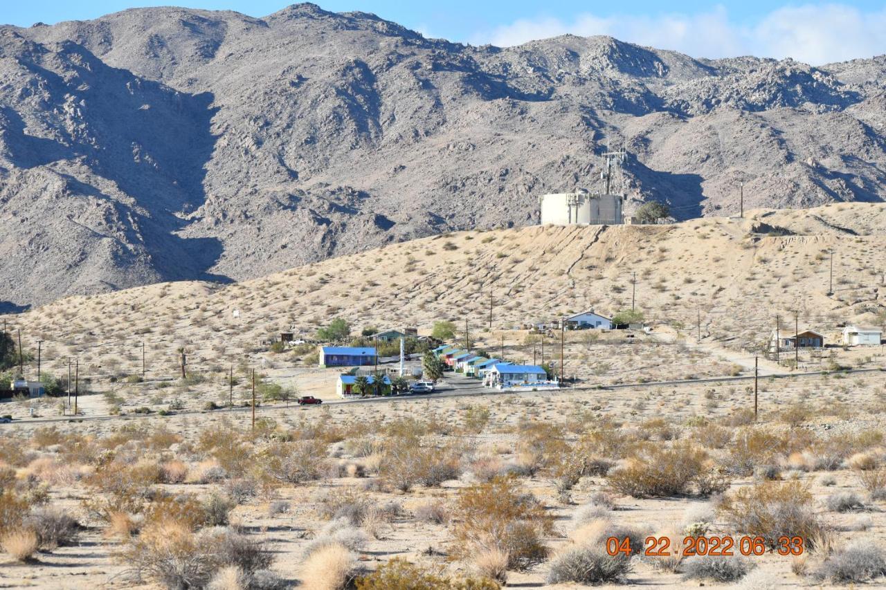 9 Palms Inn Туэнтинайн-Палмс Экстерьер фото